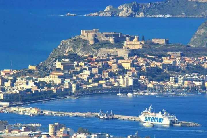 Castello Di Sotto Bed & Breakfast Milazzo Luaran gambar